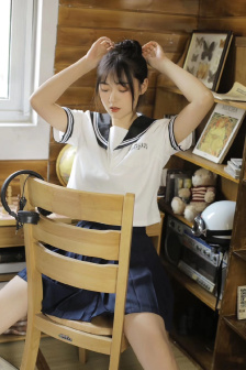 逃离克隆岛